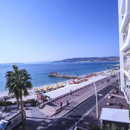 Cafe De La Plage Juan-les-pins Apartamento *